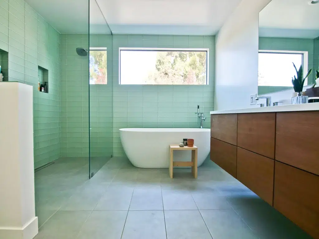 Why You Should Hire Bathroom Remodeling Contractors