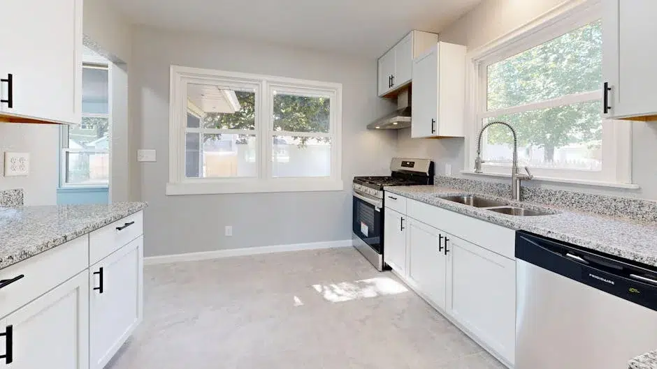 expert kitchen remodeling services team at work in Alamo by LB Construction
